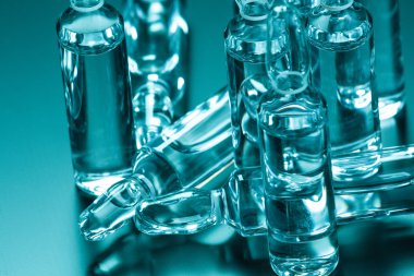 Sağlık ve ilaç şişeleri