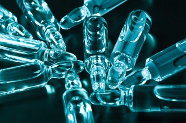 Sağlık ve ilaç şişeleri