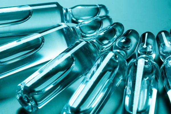 Sağlık ve ilaç şişeleri