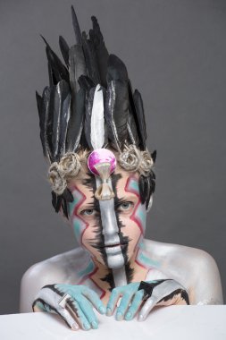 Güzellik kız portre sanat ile etnik şekilde 