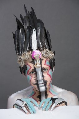 Güzellik kız portre sanat ile etnik şekilde 