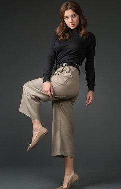 esmer kız - moda model üzerinde 