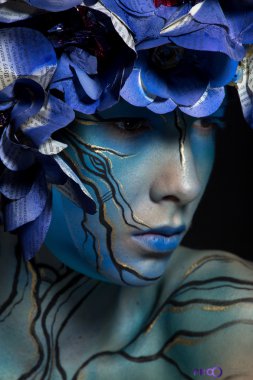 \ mavi vücut sanat resim tarama, renkleri ile kız