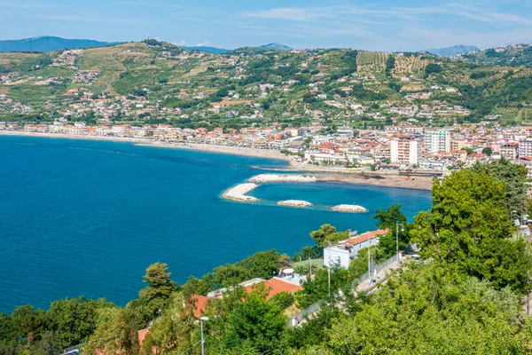 Landschappelijk Uitzicht Met Agropoli Kustlijn Een Zonnige Zomerdag Salerno Cilento — Stockfoto