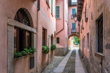 Orta San Giulio, Orta Gölü üzerindeki güzel köy, Piedmont (Piemonte), İtalya. 