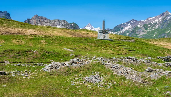 Bela Paisagem Little Saint Bernard Pass Uma Tarde Verão Entre — Fotografia de Stock