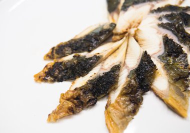 sashimi suşi ile yılan balığı