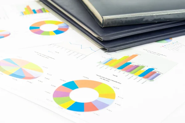 Färgglada grafer, diagram, marknadsundersökningar och business årliga — Stockfoto