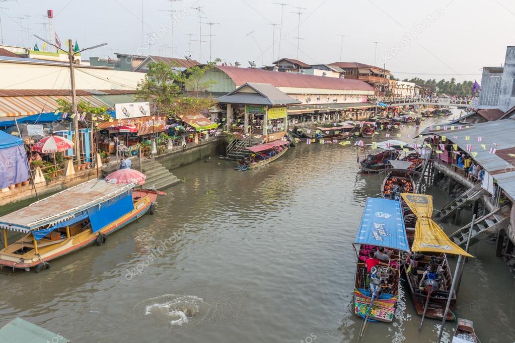 Amphawa Floating Market In The Evening Stock Editorial Photo