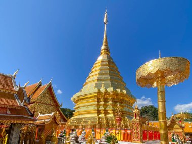 Wat Phra Doi Suthep Tayland 'ın Chiang Mai şehrinde bir Budist tapınağı ve turistik merkezdir.