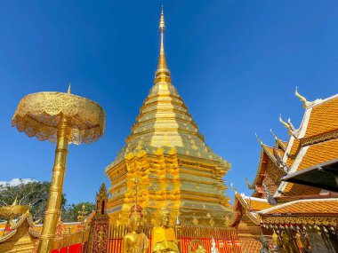 Wat Phra Doi Suthep Tayland 'ın Chiang Mai şehrinde bir Budist tapınağı ve turistik merkezdir.