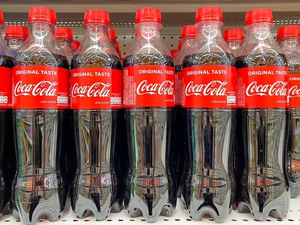 Bangkok Thaïlande Jan 2021 Nombreuses Bouteilles Coca Cola Sur Étagère — Photo