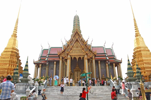 Palazzo Reale (Wat Phra Kaew) a Bangkok — Foto Stock