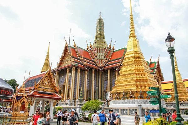 Palazzo Reale (Wat Phra Kaew) a Bangkok — Foto Stock