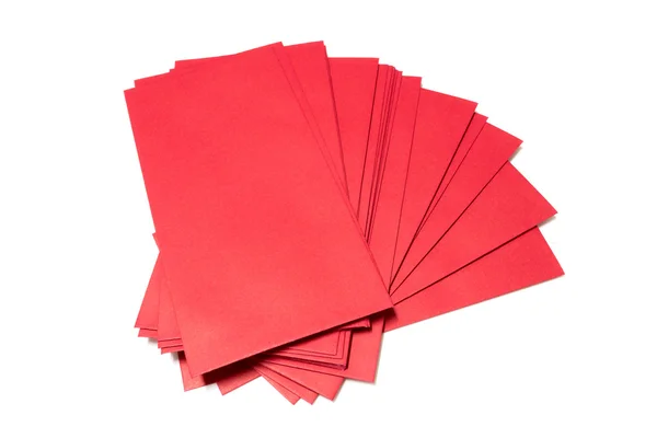 Beyaz arka plan üzerinde izole kırmızı zarf — Stok fotoğraf