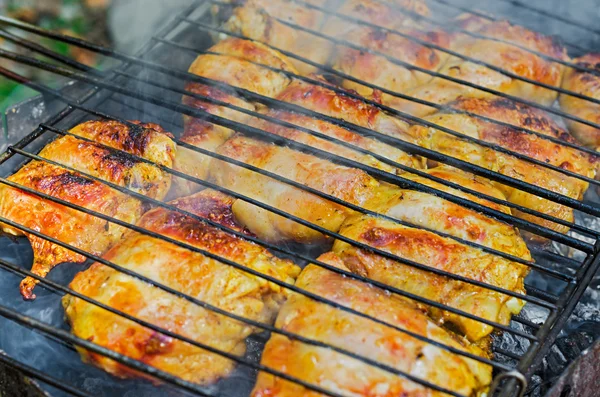 Grilled chicken leg — Stock Photo, Image