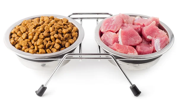 Natürliches und trockenes Futter für Haustiere — Stockfoto