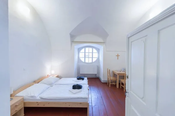 Praga República Checa Junio 2020 Habitación Lujo Con Cama Luz —  Fotos de Stock