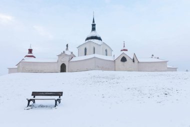 Çek Cumhuriyeti 'nin Zelena Hora kentindeki Aziz John Kilisesi, mimar Santini Aichl' in başyapıtıdır. Çek Kültür Mirası ve UNESCO Dünya Mirası anıtıdır. Avrupa 'da Barok Gotik