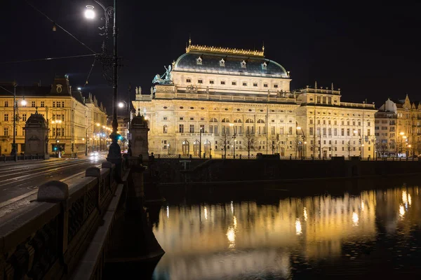 Vista Panorâmica Famoso Teatro Nacional Noite Praga República Checa Centro — Fotografia de Stock