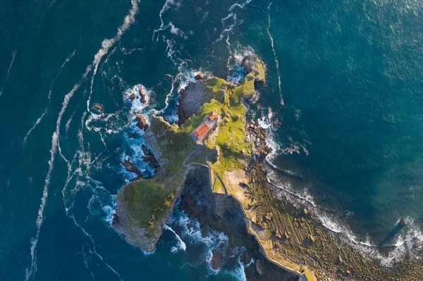 Flygfoto Över Och Gaztelugatxe Templet Norra Spanien Sommaren Manmade Väg — Stockfoto