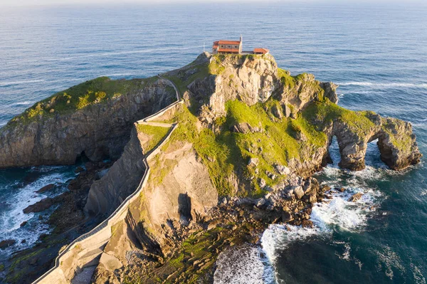 Vista Aérea Isla Templo Gaztelugatxe Norte España Verano Manera Hecha —  Fotos de Stock