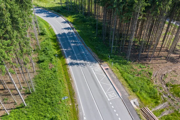 Nieuwe Asfaltweg Met Steunmuren Prachtige Zomerse Zonnige Dag Van Boven — Stockfoto