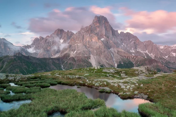 Panoramablick Auf Den Wunderschönen See Den Dolomiten Südtirol Italien Europa — Stockfoto