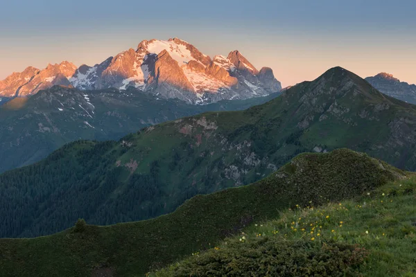 Beautiful Summer Mountain Scenery Splendid Sunrise Dolomites Mountains Panoramic Summer — Φωτογραφία Αρχείου