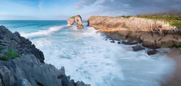 Roca Castro Las Gaviotas Amanecer Asturias España Luz Dorada Atardecer —  Fotos de Stock