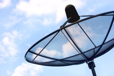 Uydu çanakları telekomünikasyon için