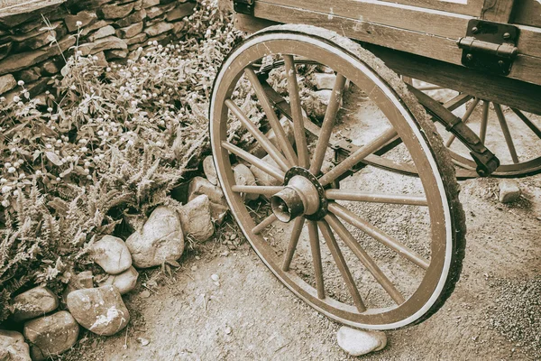 Vintage süreci ile antik sepeti parçası — Stok fotoğraf