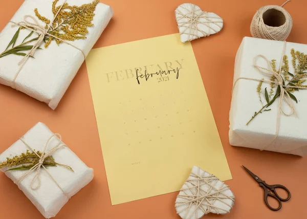 Dia Dos Namorados Conceito Zero Resíduos Embalagem Papel Artesanal Ecológica — Fotografia de Stock