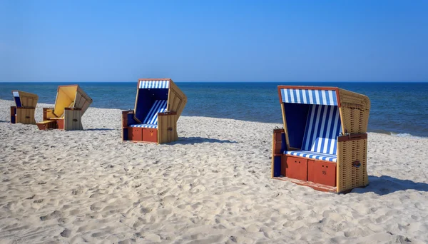 Cadeiras de praia de vime — Fotografia de Stock