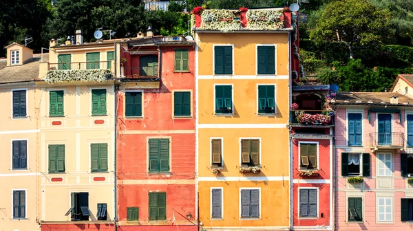 Portofino, close-up van historische gebouwen — Stockfoto