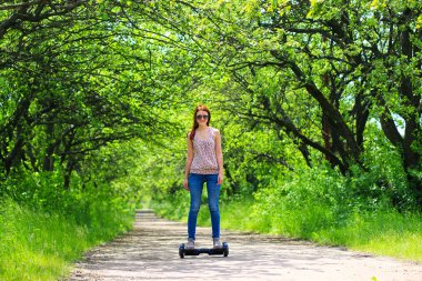 kadın binicilik elektrikli scooter