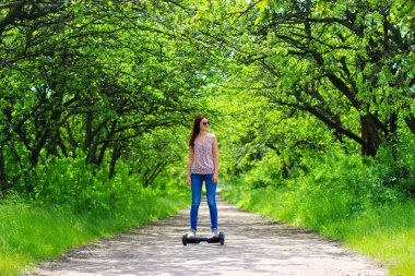 kadın binicilik elektrikli scooter