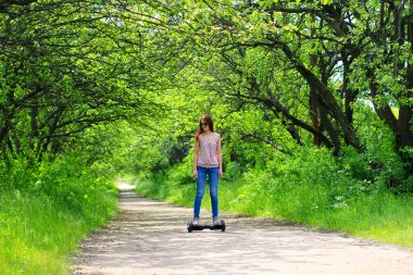 kadın binicilik elektrikli scooter
