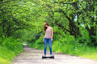 kadın binicilik elektrikli scooter