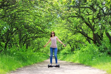 kadın binicilik elektrikli scooter