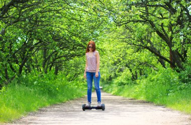 kadın binicilik elektrikli scooter