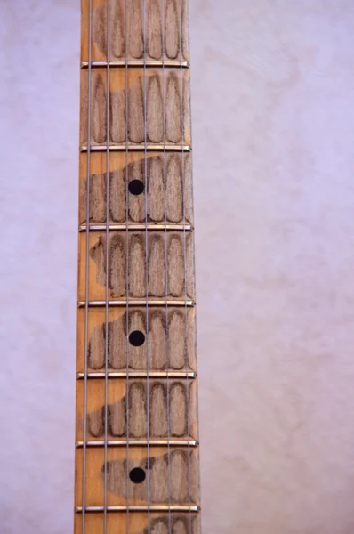 Gitaar hals met oude frets — Stockfoto