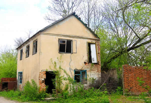 Casa destruída — Fotografia de Stock