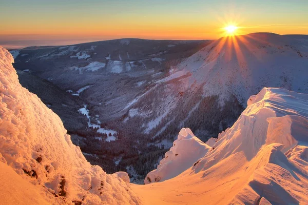 Coucher de soleil de la montagne Snezka — Photo