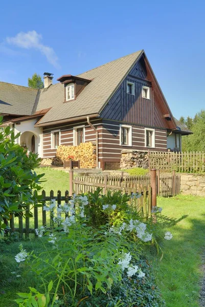 Traditionelle Holzhütte Der Tschechischen Republik — Stockfoto