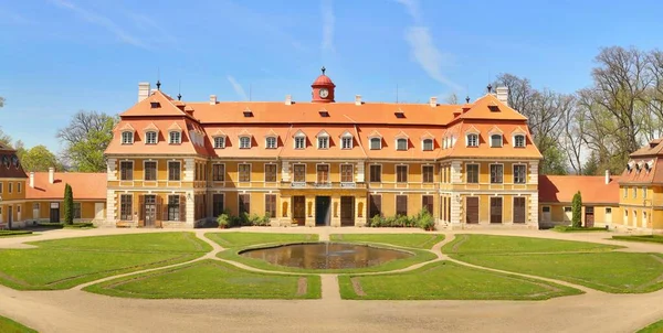 Çek Cumhuriyeti 'ndeki Rajec nad Svitavou kalesi