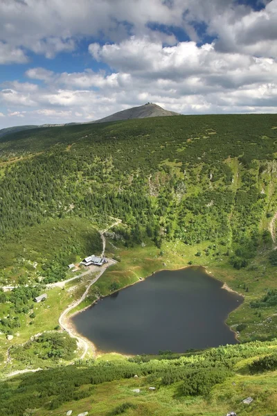 Glaciala sjön Maly Staw — Stockfoto