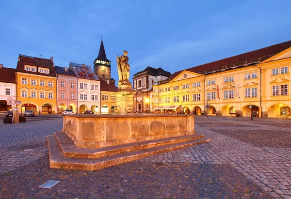 Piazza con fontana — Foto Stock