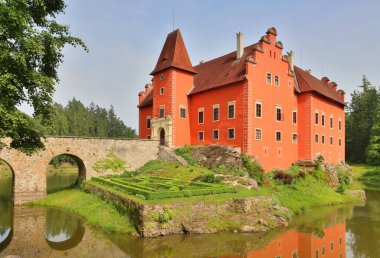 Bohemya 'daki güzel Cervena Lhota kalesi.