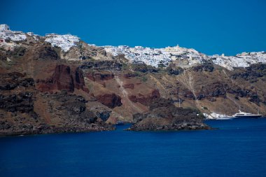 Santorini denizden görüldü.